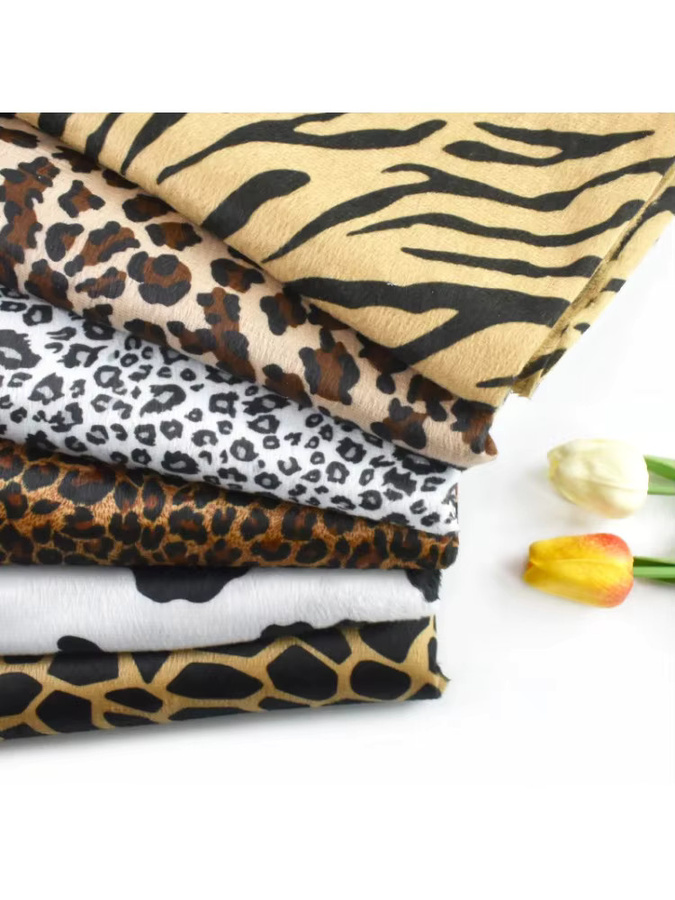 Meetee Leopard Plüschstoff mit Tigerstreifen-Jacquard-Muster für DIY-Projekte, B: 145 cm, L: 45/90 cm - Bild 5
