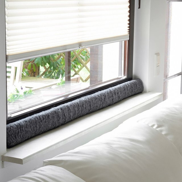 Fenster-Zugluftstopper aus grauer K&N Schurwolle mit Oeko-Tex Standard 100 Zertifizierung - Bild 1