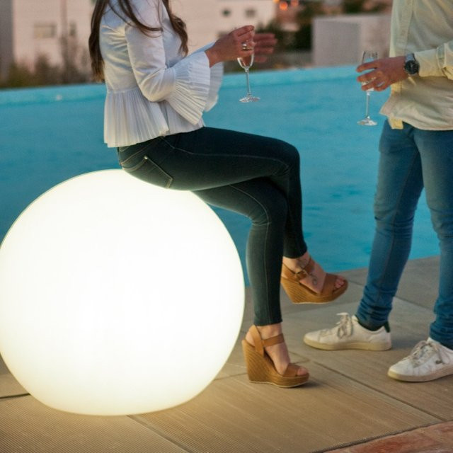 Lichtkugel Sphere in Weiß mit RGBW LED, dimmbar und mit Fernbedienung, Durchmesser: 80 cm - Bild 1