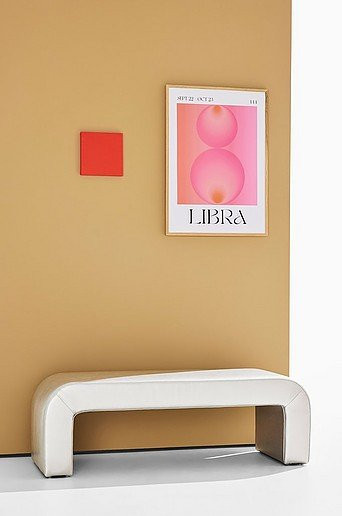 Odette Bank aus veganem Leder in Pastill Beige mit Holzgestell Breite: 120 cm - Bild 1