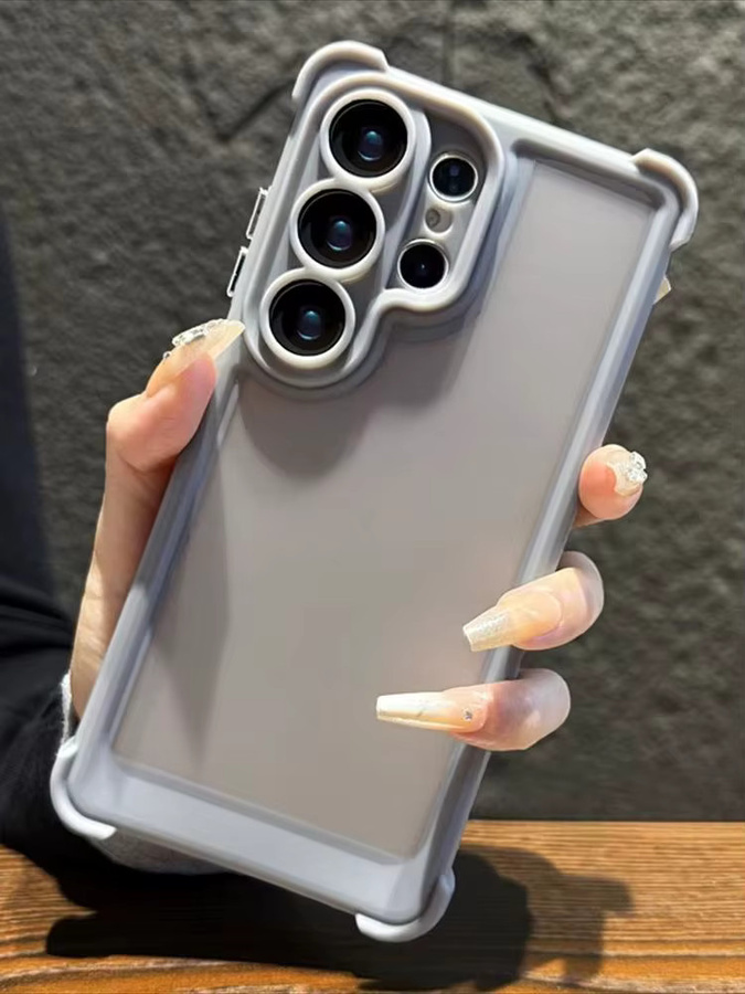 Stoßfeste Panzer-Handyhülle für Samsung S25, S26 Plus und S24 Ultra in Matt Transluzent, erhältlich in Black und Purple - Bild 3