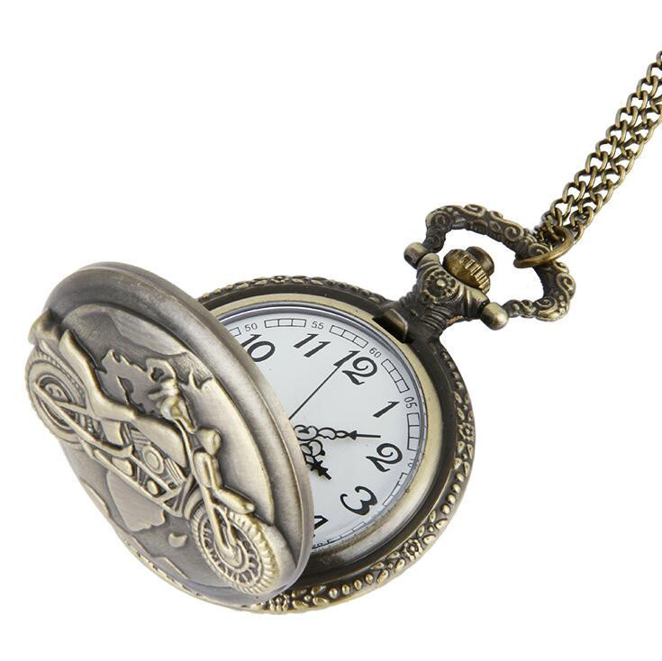 Vintage antike Taschenuhr mit Kettenanhänger und Motorrad-Muster in Silber - Bild 1