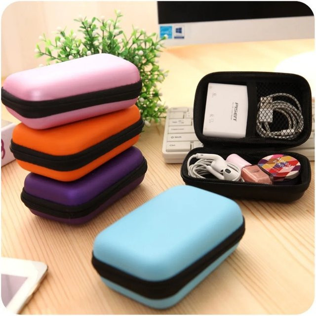 Multifunktionale Tragbare Gadget-Tasche als Organizer für Kopfhörer, Kabel und Ladegeräte in Grün und Multicolour - Bild 1
