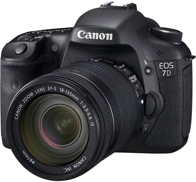 Canon EOS 7D DSLR-Kamera mit EF-S 18-135mm f/3.5-5.6 IS Zoomobjektiv in Schwarz - Bild 1
