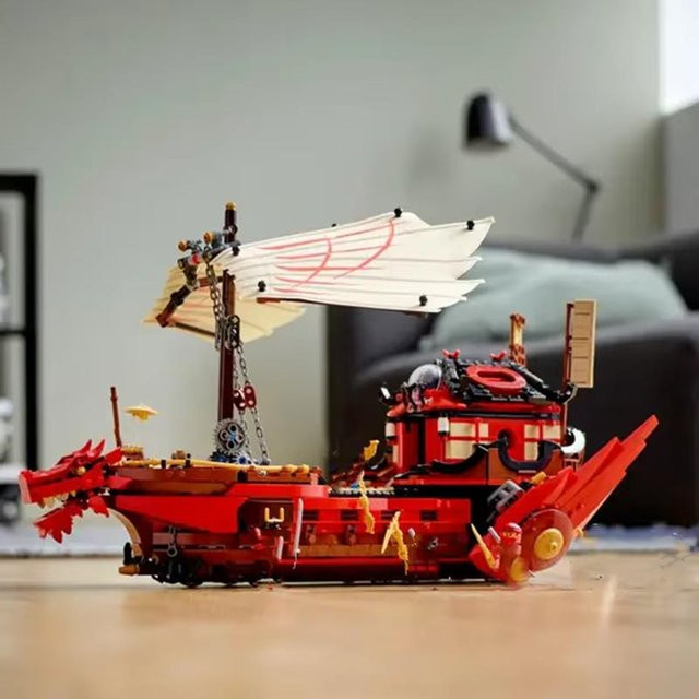 LEGO Ninjago Schicksals Drachen Bounty Boot, Bausteine, ab 6 Jahren - Bild 1