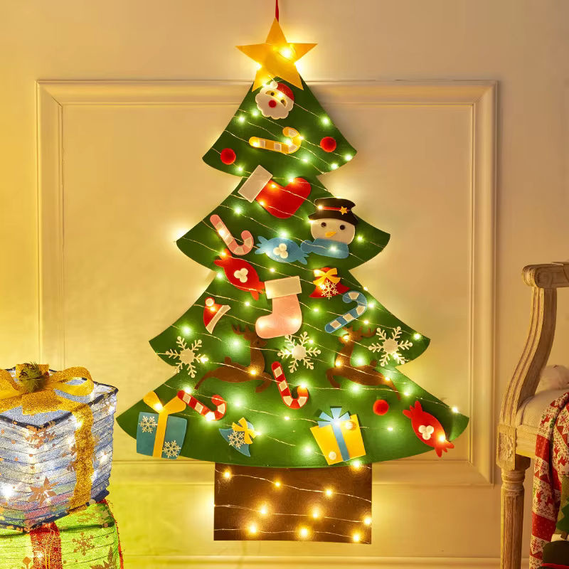 DIY Filz Weihnachtsbaum Hängeornament mit LED-Licht und Schneemann-Motiv in Grün für Kinder als Weihnachtsdekoration - Bild 2