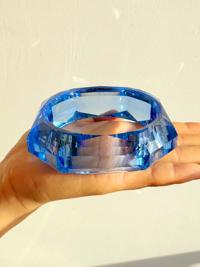 HangZhi Armband, blau transparentes Harz, asymmetrischer Schnitt, Damen - Bild 3
