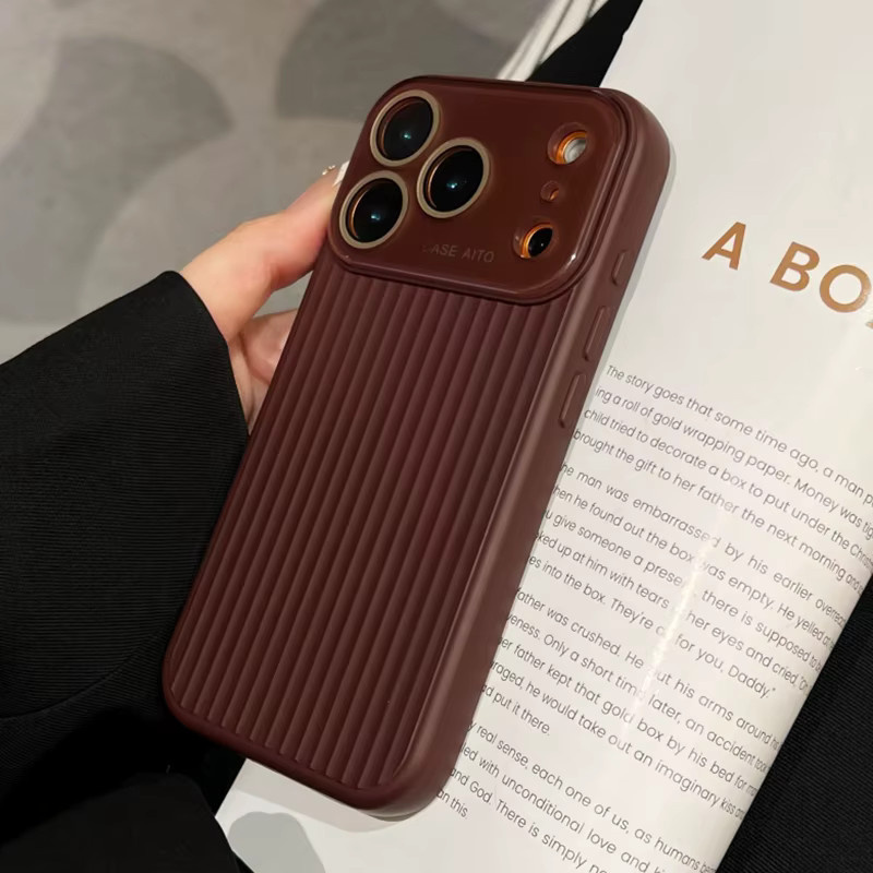 Stoßfeste Flüssigsilikon Handyhülle mit gewelltem Streifenmuster für Apple iPhone 17 16 15 14 13 12 Pro Max und 17 Air in Weiß - Bild 3