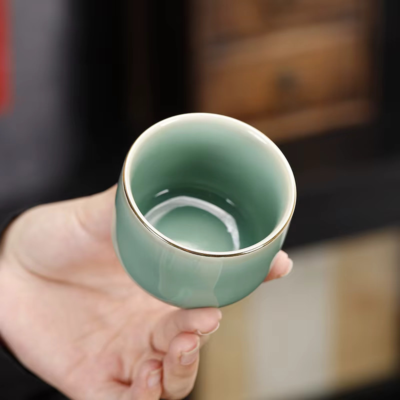 Celadon Glaze Keramik-Teetasse in Grün, japanischer minimalistischer Stil, Master Bowl für Gongfu-Tee - Bild 3