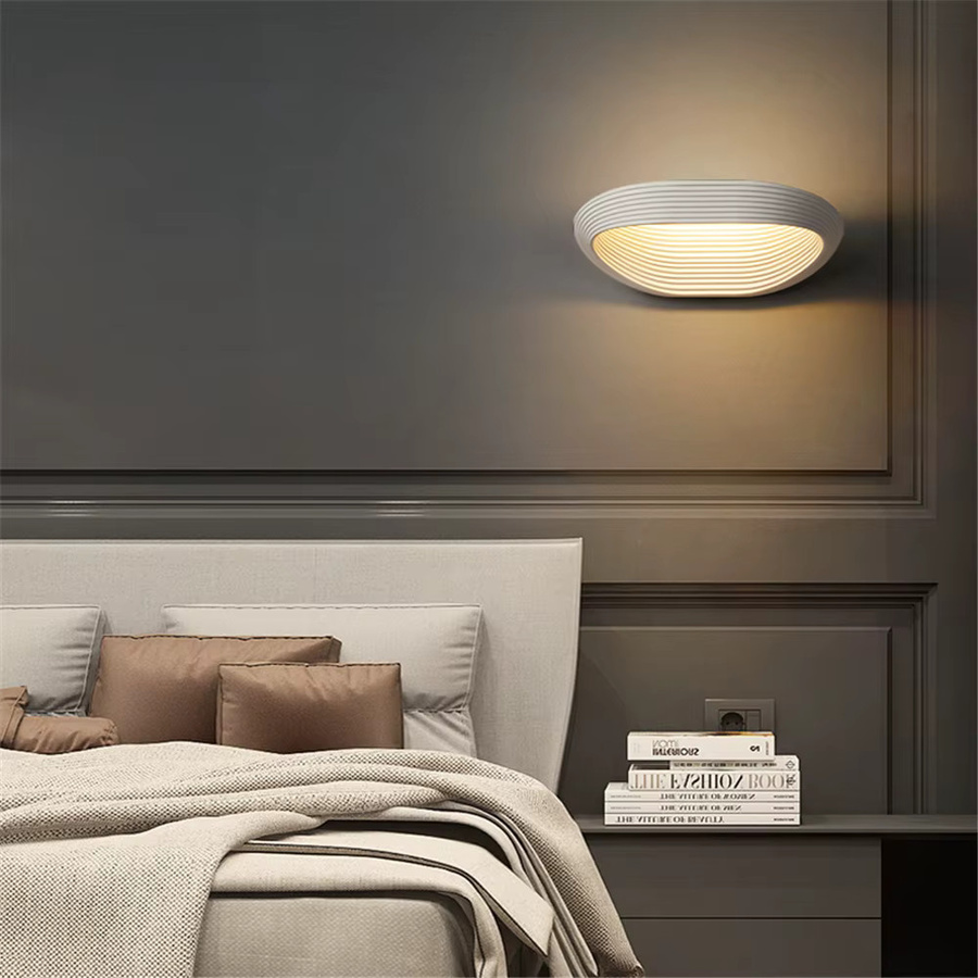 Feiyunlux Moderne LED Wandleuchte aus Aluminium mit Warmweißem Licht für Schlafzimmer, Wohnzimmer und Flur, 12W - Bild 3