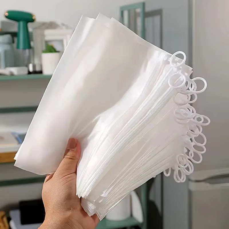 Matte Pull Tab Beutel aus Kunststoff in Transparent für die Verpackung und Lagerung von Socken, Unterwäsche, Kosmetik oder Schmuck - Bild 2