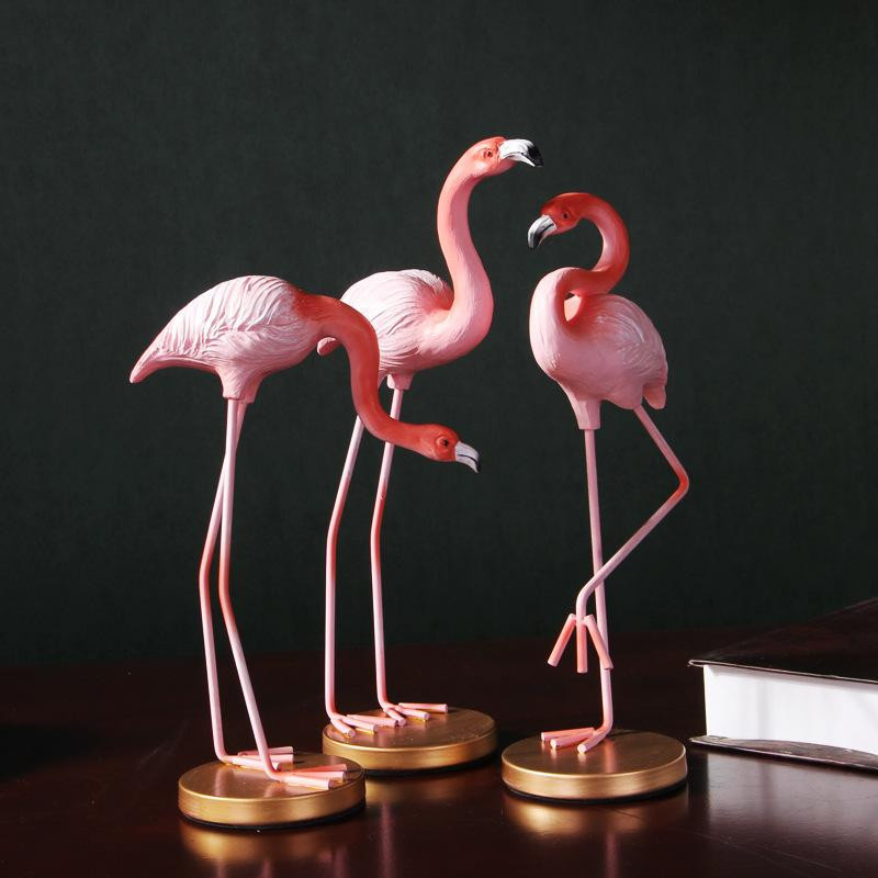 Yiran Furniture Flamingo Ornamente in Pink aus Harz und Kunststoff für die Tischdekoration - Bild 3