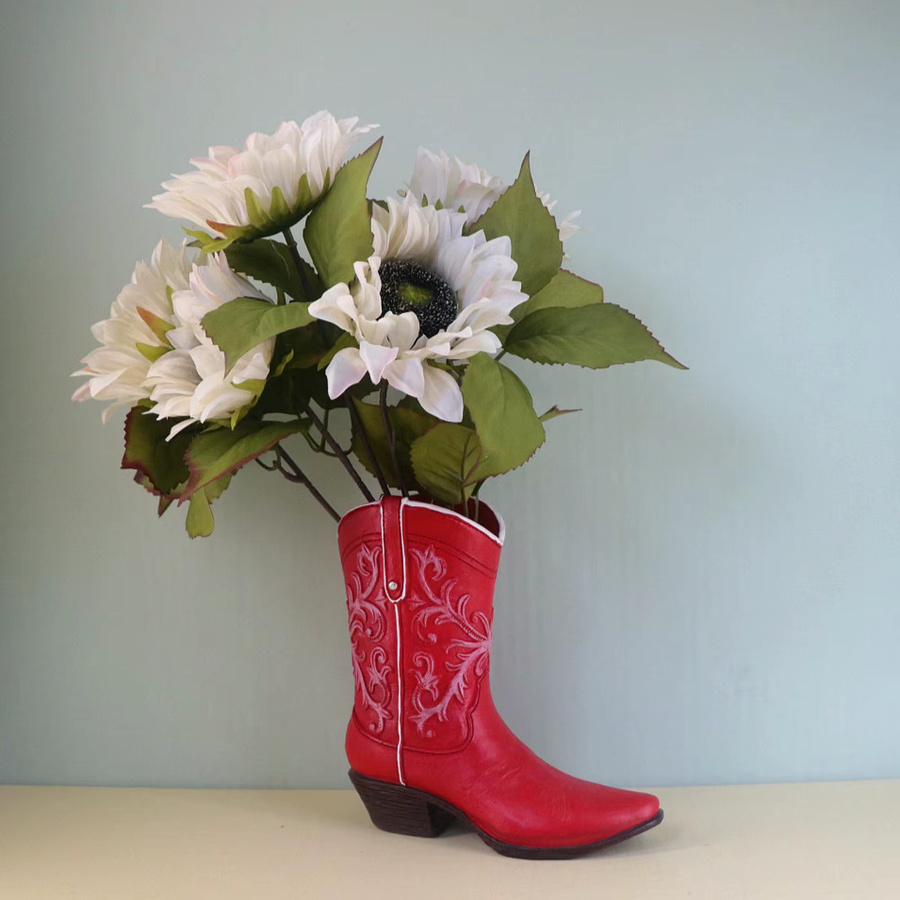 Kesoto Cowgirl-Stiefel-Vase in Pink, dekorativer Blumentopf aus Kunstharz im Retro-Design für Blumenarrangements und Landhaus-Deko - Bild 3