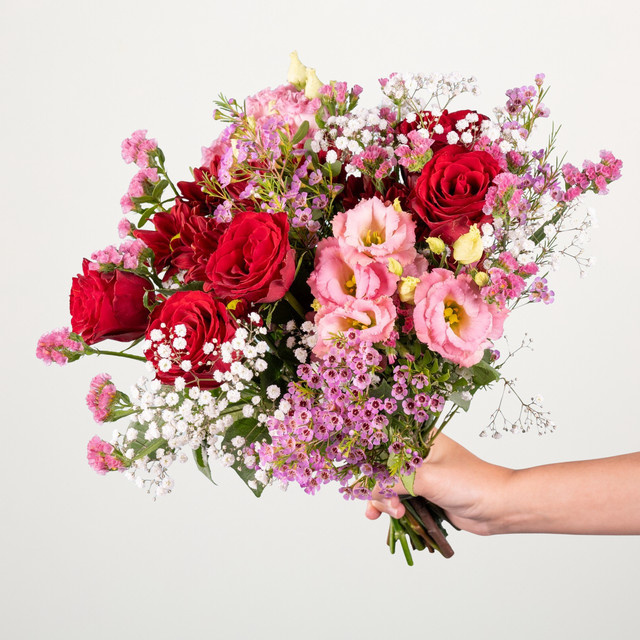 BLUME2000 Liebesgrüße Bouquet mixed roses, lisianthus, statice multicolour - Bild 1
