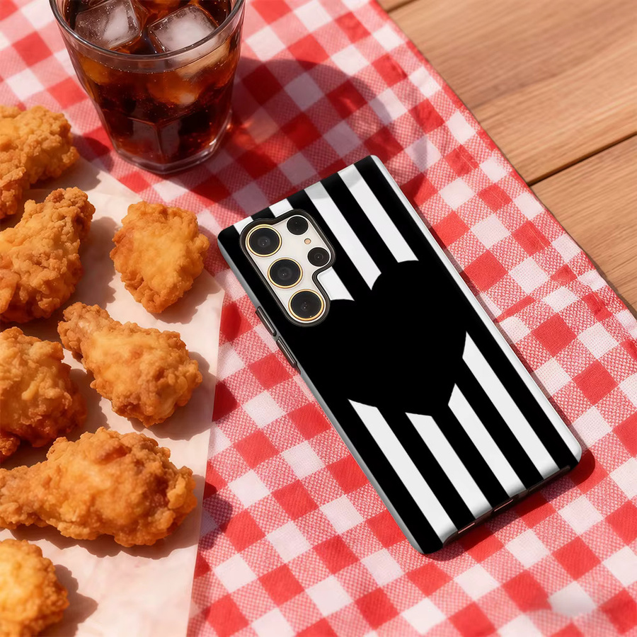 Stoßfeste doppellagige Handyhülle mit schwarz-weißem Herz-Streifen-Design für Samsung Galaxy S25 Ultra, S24 und S23 Ultra Plus - Bild 4