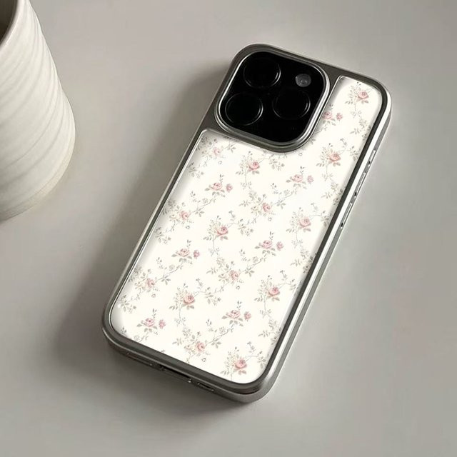 DecoPhone Stoßfeste Handyhülle mit Retro-Rosen-Hydrogel-Rückplatte und silbernem Rand für iPhone 17, 16, 15, 14 Pro Max, Mehrfarbig - Bild 1