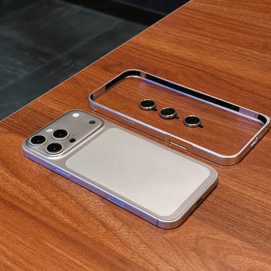 3-in-1 Schutzhülle mit Legierungsrahmen und Glaslinsenfilm für iPhone 12 13 14 15 16 Pro Max in Silber - Bild 1