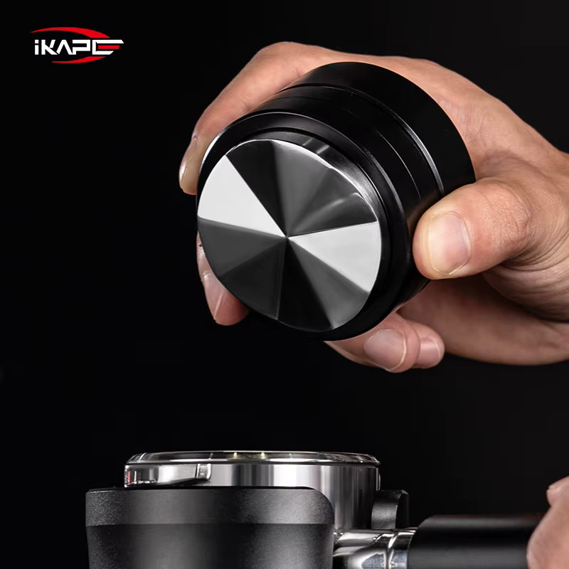 IKAPE Espresso-Verteiler mit Doppellagern aus Edelstahl in Schwarz, passend für 51 mm, 54 mm und 58 mm Bottomless Siebträger - Bild 2