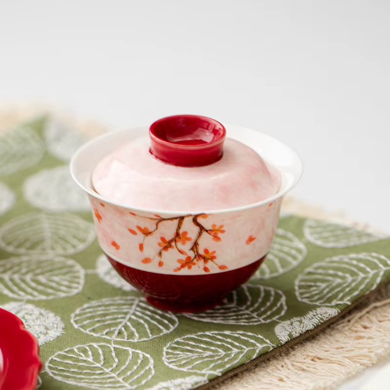 Handbemalte Keramik-Teeschale mit Deckel im Guochao-Stil mit roter Pflaumenblüte - Bild 4