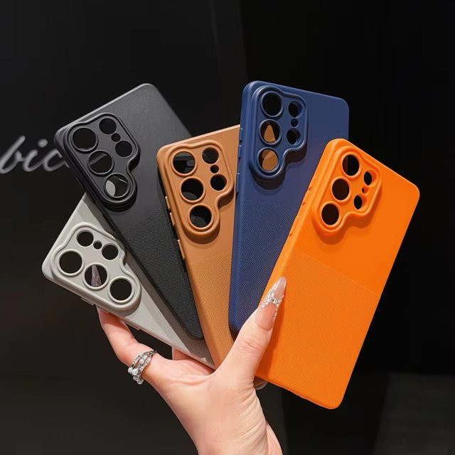Matte Dot Anti-Rutsch Handyhülle für Samsung S26 Ultra S25 S24 S23 A56 5G A57 A17 A16 A07 A37 A05 A34 A35 A36 A54 A55 A06 A37 Cover in Schwarz - Bild 1