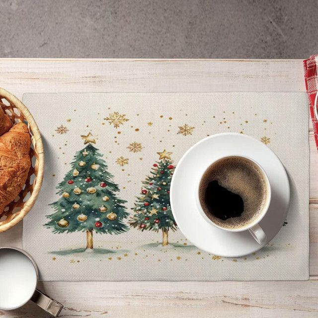 VIKAMA Weihnachtliche Tischsets in Gold und Grün mit Weihnachtsbaum-Design für Restaurant und Zuhause - Bild 1