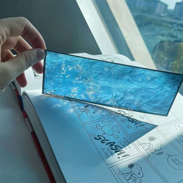 Transparentes Acryl-Lesezeichen im Meeres-Design in Blau - Bild 1