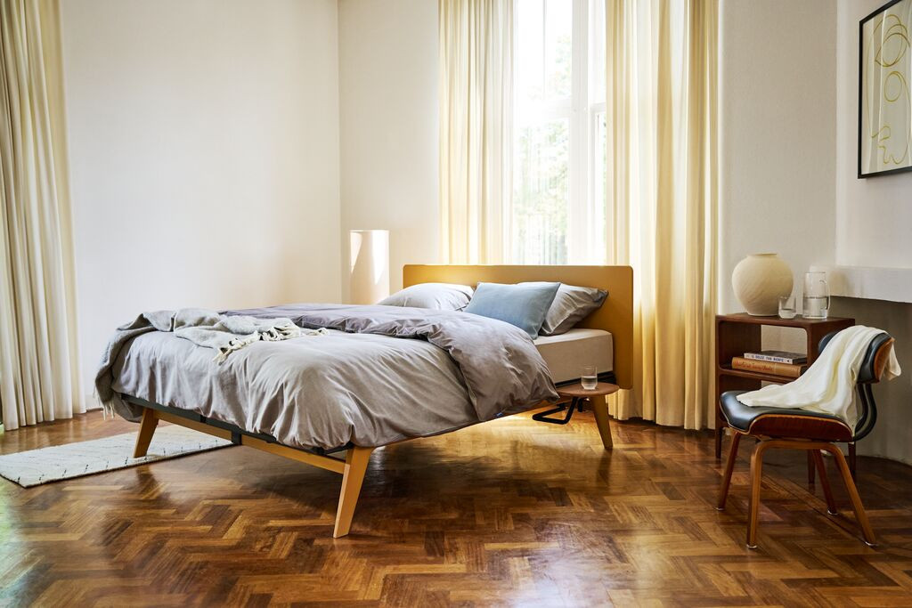 Auping Original Bett in Beige und Gelb mit minimalistischem Design aus Holz und Metall - Bild 2
