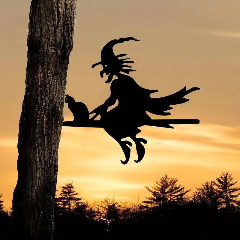 Halloween Metall Wandkunst Hexe und Katze auf Zweig als Silhouette Deko in Schwarz für Garten und Hof - Bild 4