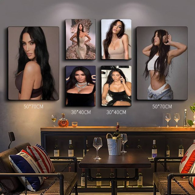 Retro Kim Kardashian Film-Poster als Aufkleber aus Kraftpapier in Braun und Multicolour, Rechteckig, Breite: 15,0 cm, Höhe: 10,0 cm - Bild 1