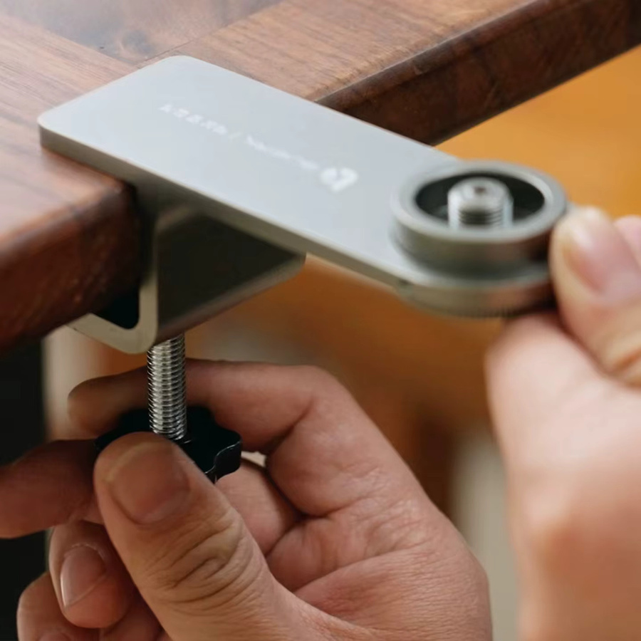 Buerk Flacher Gastank-Adapter Tischclip als Gaskocher- und Lampenadapter in Lila - Bild 1