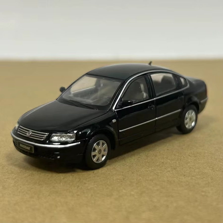 SmallCar Volkswagen Passat B5, Automodell, 1:64, Silbergrau Weiß Schwarz, Metall - Bild 2