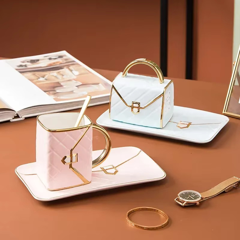Keramik Tee-Set in Handtaschenform mit Kaffeetasse und Untertasse, Farbe Weiß - Bild 4