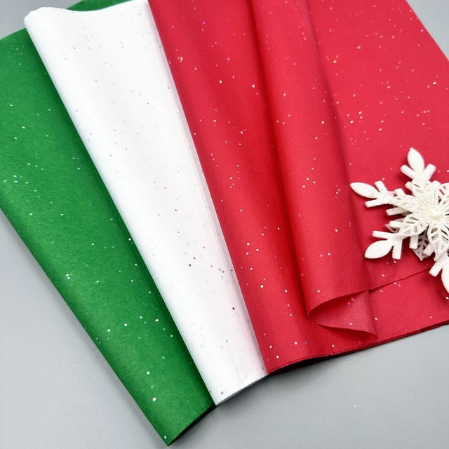 30 Blatt gemischtes Schneeflocken-Geschenkpapier in Rot und Grün, B: 50 cm, H: 35 cm - Bild 1
