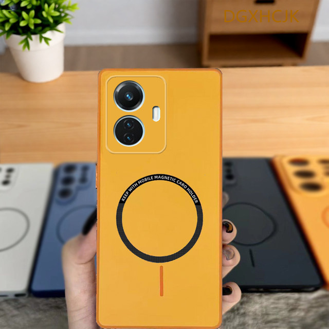 Stoßfeste magnetische Hartsilikon-Handyhülle für Vivo IQOO Z6 44w, Vivo T1 4G, Vivo Y55 4G und Vivo T1 44w in Schwarz und Orange - Bild 1