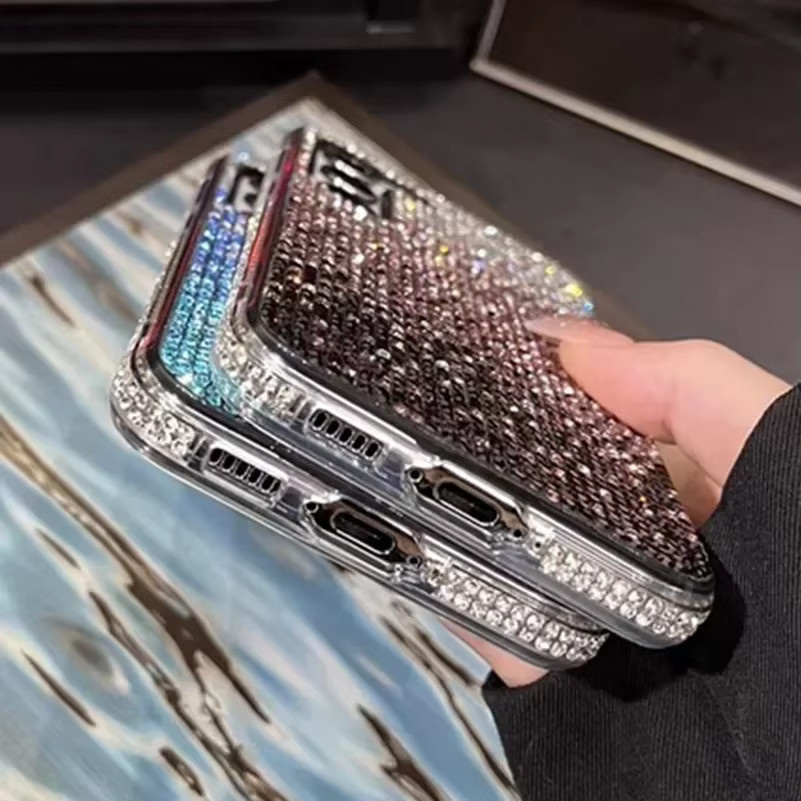 Luxuriöse Farbverlauf Handyhülle mit Volldiamant-Effekt für Samsung Galaxy S24 S25 S23 Ultra S21 S22 Plus Note 20 in Multicolour und Purple, glänzende und stoßfeste PC-Abdeckung - Bild 1