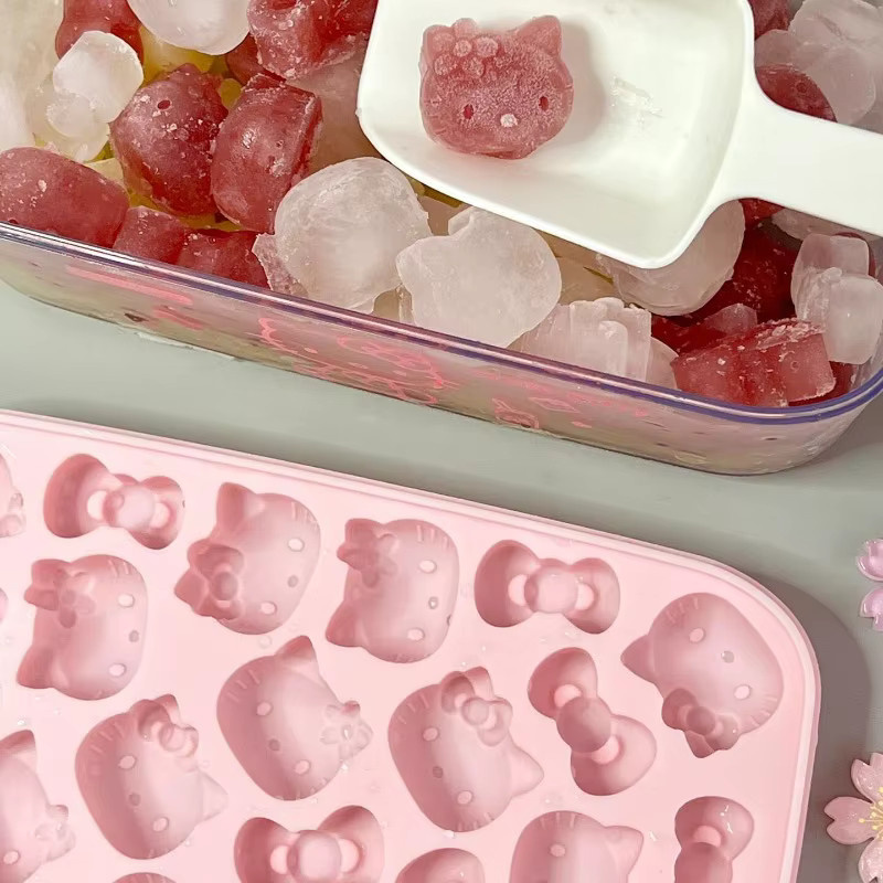 Sanrio Hello Kitty Silikon-Eiswürfelform-Set in Pink mit Aufbewahrungsbox und Löffel - Bild 3