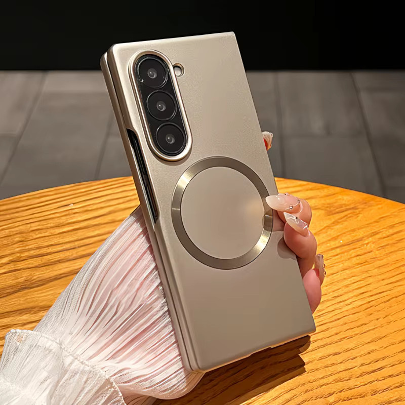 Magnetische Schutzhülle mit MagSafe und Objektivschutz für Samsung Galaxy Z Fold (Modelle 2024-2026) in Silber mit Metall-Lackierung und Glanzeffekt - Bild 4