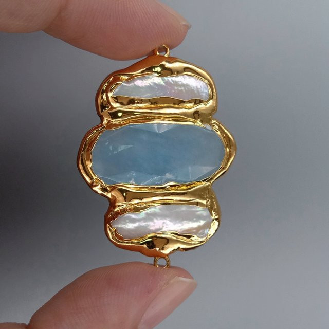 Anhänger aus blauer Jade, Zuchtweißer Biwa-Perlen, Messing - Bild 1