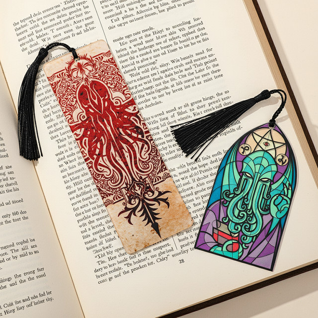 Cthulhu's Church Buntglas-Fenster-Lesezeichen mit Horror-Design für Erwachsene - Bild 1