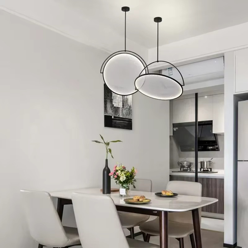JIANKEXING Moderne LED Stoff Pendelleuchte Nordic Design für Restaurant und Bar in Weiß und Schwarz mit Warmweißem Licht - Bild 2