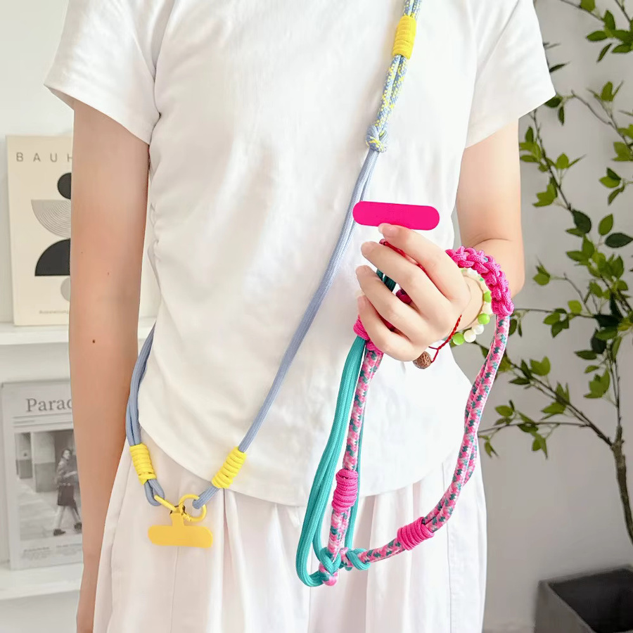 Stilvolles Cartoon Handy Universal Lanyard Crossbody mit dekorativem Anhänger in Multicolour für iPhone 17 Pro Max - Bild 1