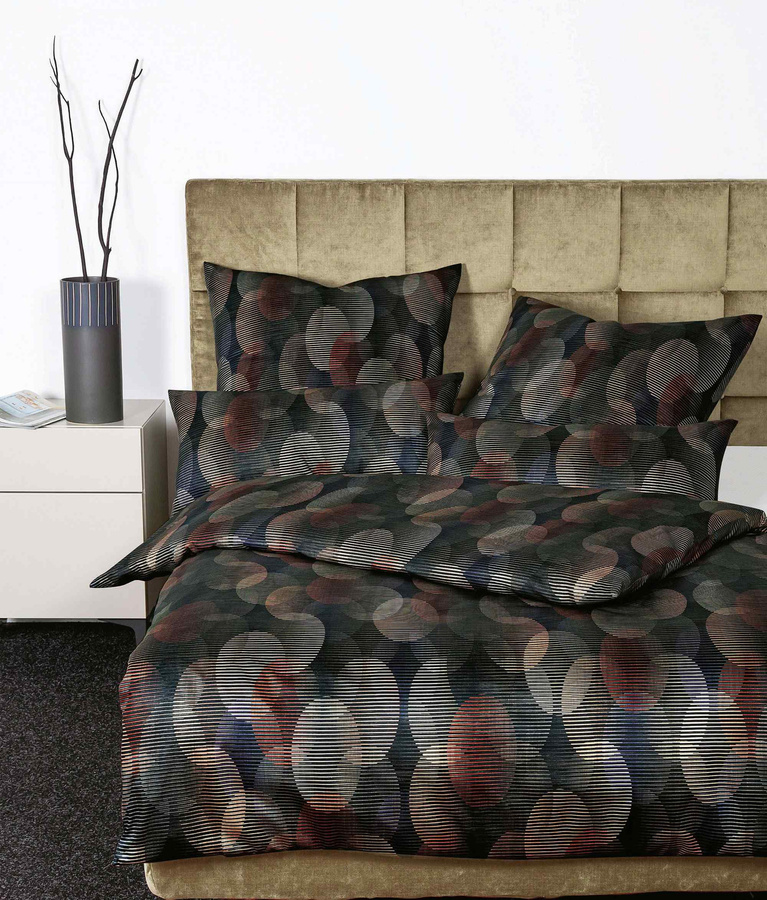 Janine Carmen Mako Jersey Bettwäsche mit Punkte Retro Design in Schwarz und Sand, B/T: 155 x 220 cm, Kissenbezug 80 x 80 cm - Bild 1