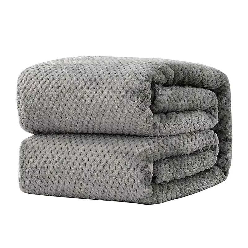 Flauschige Winterdecke aus Korallenvlies in Karomuster, King-Size Tagesdecke für Bett und Sofa, Farben: Weiß und Grau - Bild 2