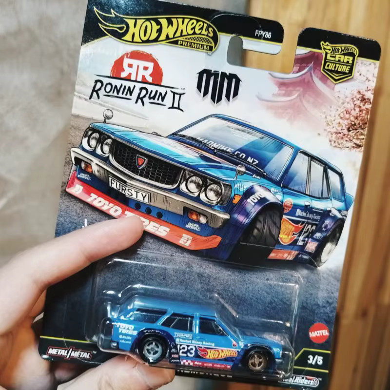 Hot Wheels Premium Car Culture Ronin Run II MAD MIKE MAZDA RX-3 Kombi, Automodell, Metall - Bild 4