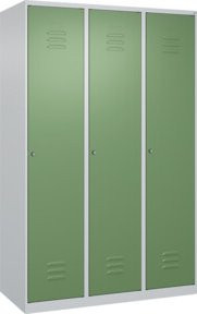 C+P Spind Classic PLUS Garderobenschrank mit 3 Abteilen, Stahlkonstruktion, Zylinderschloss und 4 Garderobenhaken, Farbe: Lichtgrau/Resedagrün, H x B x T: 185 x 120 x 50 cm - Bild 1