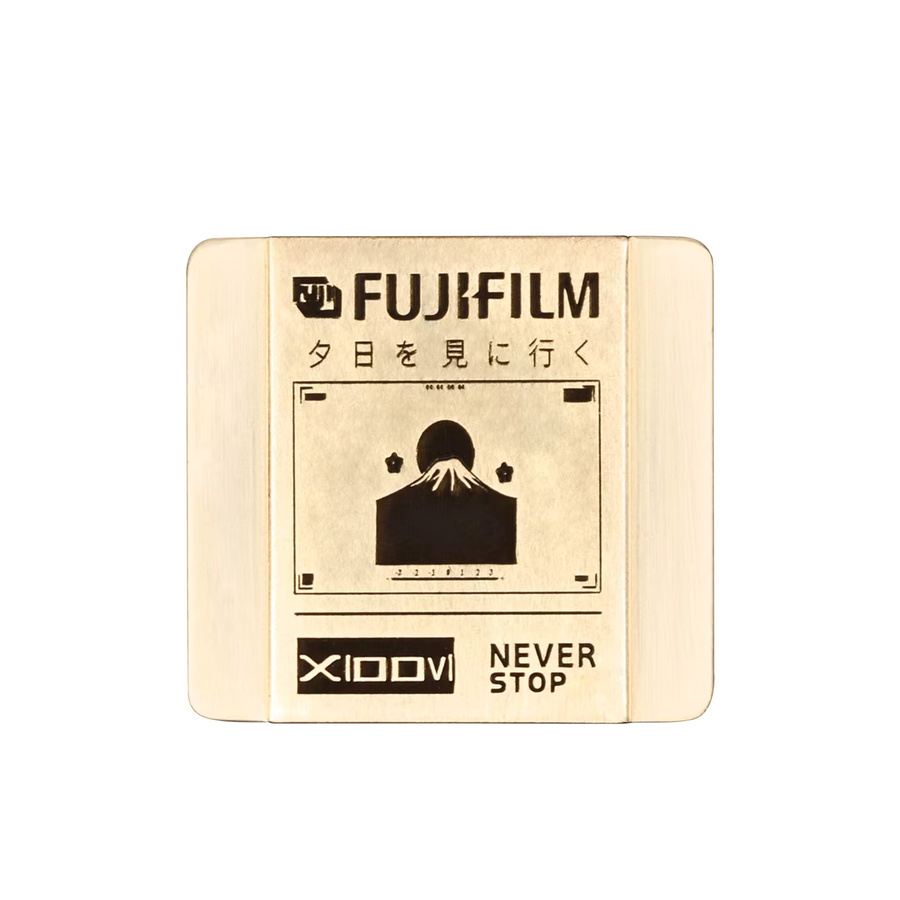 Fujifilm Blitzschuhabdeckung in Gold für XS10 XS20 XT50 XE5 XM5 X100VI XH2 - Bild 2