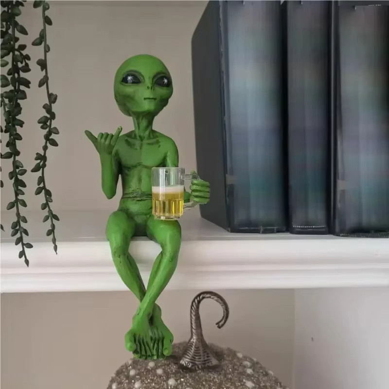 Alien-Invasion Party Alien Männliche Hang-Loose-Figur mit Bier in Grün, Höhe: 15,0 cm - Bild 5