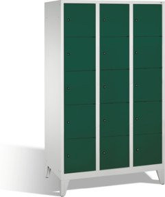 C+P Fächerschrank Classic auf Füßen mit 15 Fächern, Front Resedagrün und Korpus Lichtgrau, H x B x T: 185 x 120 x 50 cm - Bild 1