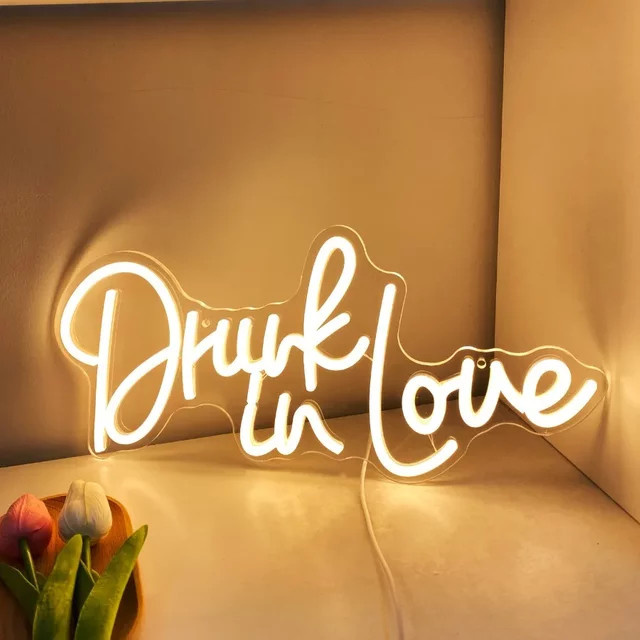 Room in Love LED Leuchtreklame in Warmweiß für Schlafzimmer und Wohnzimmer - Bild 1
