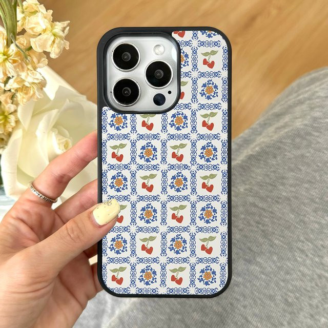 VNTK Cherry Puzzle Handyhülle für iPhone 16 15 14 13 12 11 Pro Max Plus in Multicolour mit Retro Muster und Anti-Drop Schutz - Bild 1